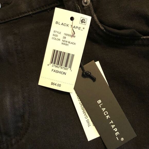 BLACK TAPE - NWT - L Sz 28 Slim-Fit Mom Jean Shorts in Black Wash. So cute! - Picture 6 of 14